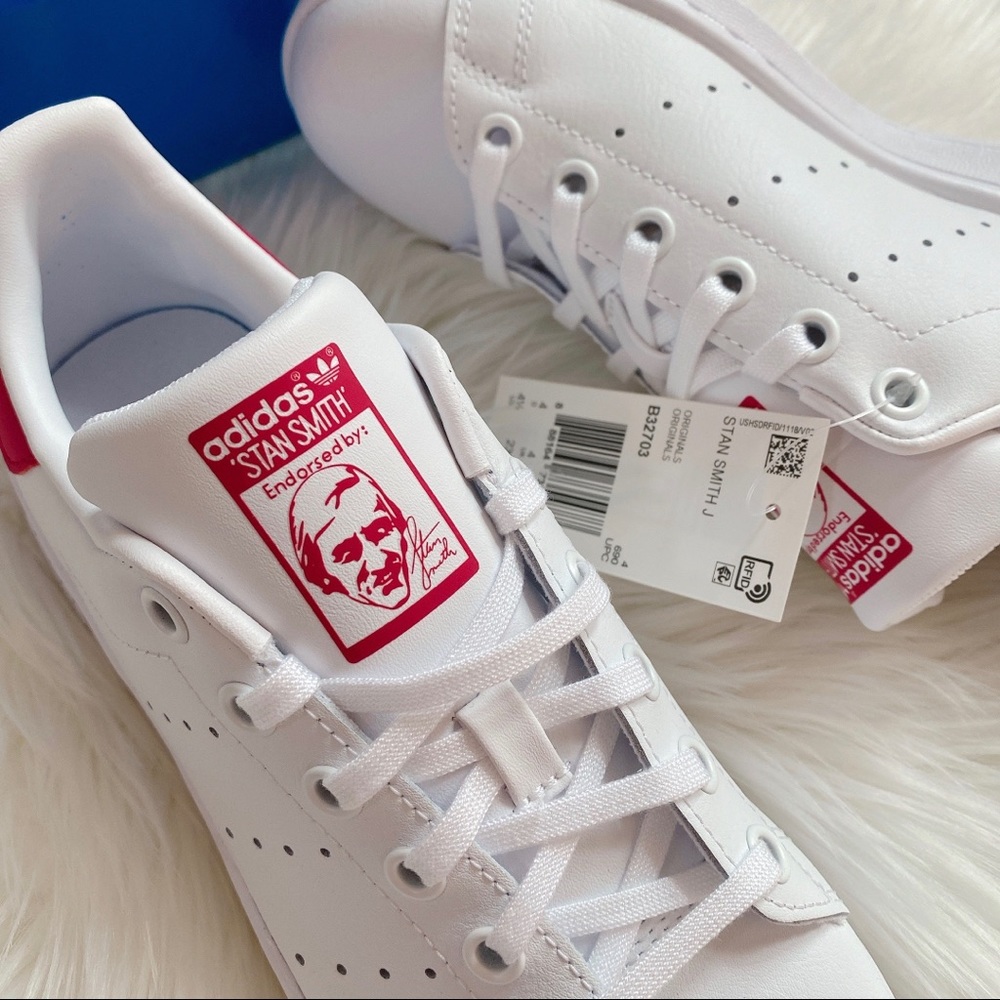 Adidas Stan Smith Sneaker. Big Kid - Picture 2 of 8